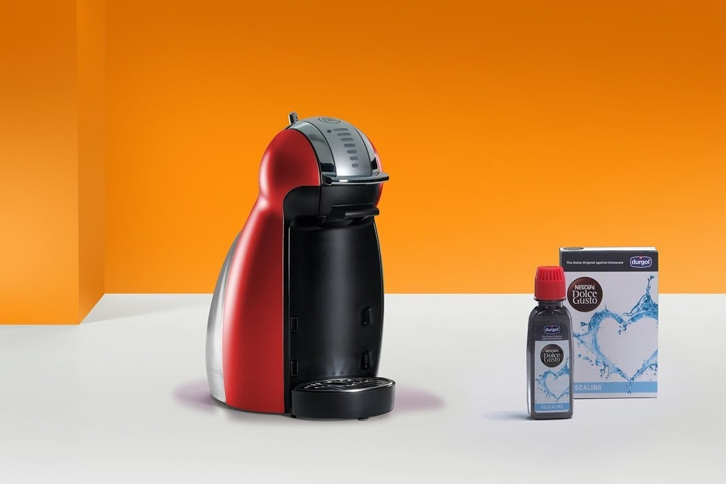 Détartrage Dolce Gusto : machine avec produit détartrant